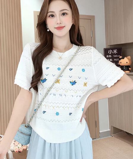 프랑스식 신선함 달콤함 색상 자수 얼음 실크 니트 스웨터 여성 여름 Chic 작은 대중 연령 감소 반팔 티셔츠 맨위
