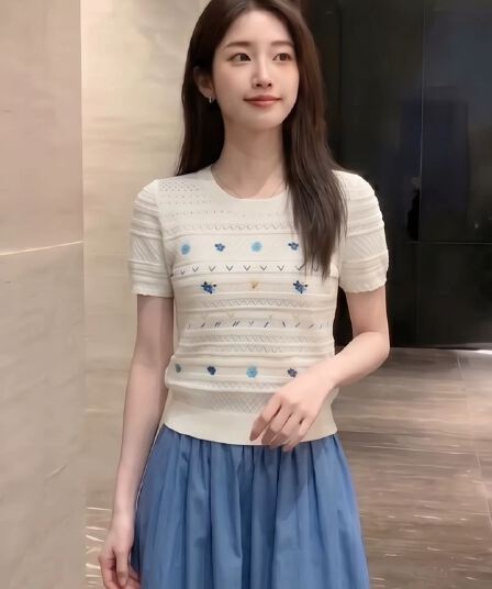 작은 청신 색상 자수 라운드 넥 반팔 니트 스웨터 여성 여름 얇은 스타일 거품 소매 긍정적 인 어깨 루즈핏 슬림해 보이는 맨위