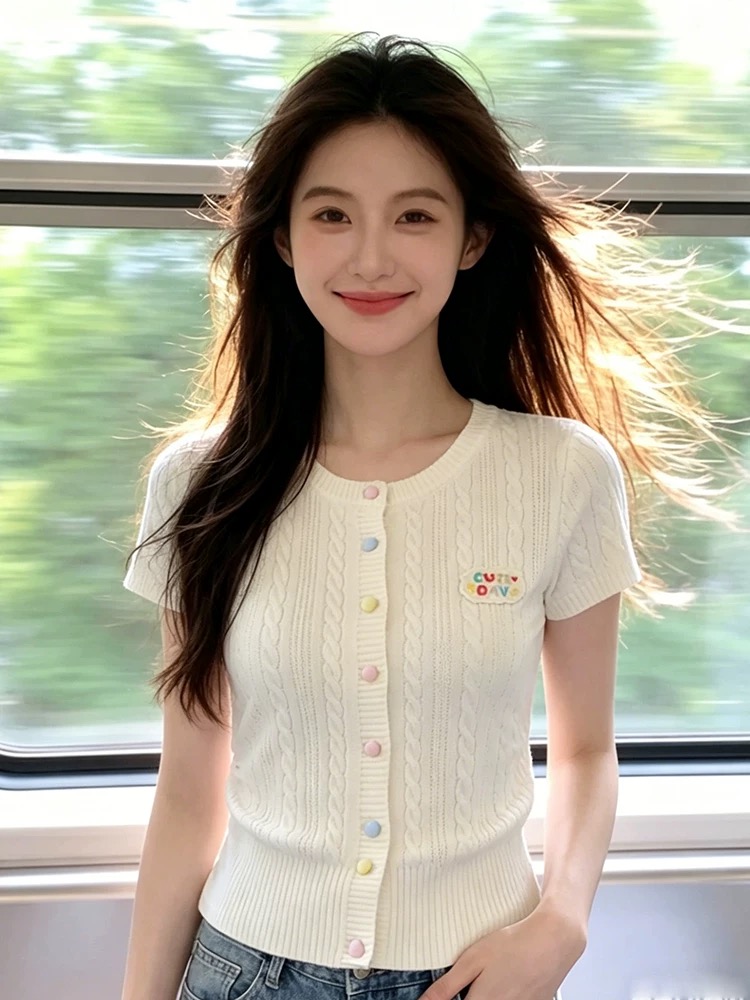 한 부서 우아함 바람 라운드 넥 색상 버튼 니트 오픈 가디건 반팔 여성 2026 여름 새로운 다용도 루즈핏 맨위