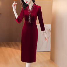 批发实拍2025秋装新款复古金丝绒喜婆婆婚宴丈母娘礼服妈妈连衣裙