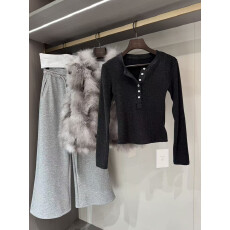 批发冬季时髦半纽扣圆领<b class='q'>长袖</b>针织衫+毛毛马甲外套+休闲<b class='q'>裤</b>三件套