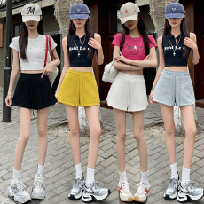 批发美式复古运动休闲短裤女2026夏季新款抽绳显瘦<b class='q'>热裤</b>