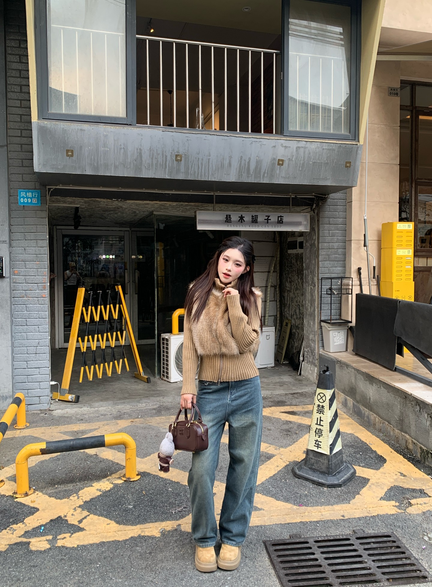 실사 정가 원본 원료 초점 높은 품질 피어 도둑 그림 아름다움 라드. 모피 패치워크 여성 코트