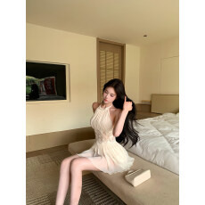 批发网图法式挂脖<b class='q'>连衣裙</b>女2026夏季新款蕾丝镂空a字裙露背裙子