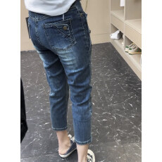 批发春夏新款时尚牛仔烟管<b class='q'>裤</b>女2026年<b class='q'>大码</b>洋气显瘦弹力八分直筒铅笔<b class='q'>裤</b>