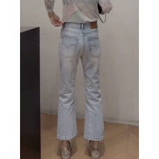 批发春夏新款时尚高腰微喇牛仔<b class='q'>裤</b>2026<b class='q'>大码</b>宽松显瘦遮肉九分喇叭马蹄<b class='q'>裤</b>