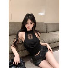 批发秋季辣妹风半高领拼接蕾丝<b class='q'>网纱</b>十字架背心固定带胸垫<b class='q'>上衣</b>女