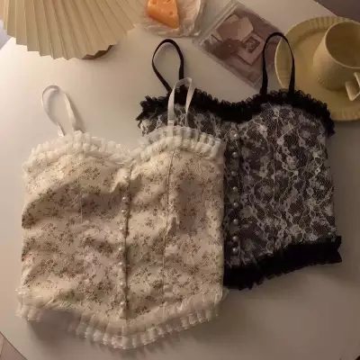 캐미솔 인사이드 가져 가라. 가을 2026 새로운 만나는 디자인 센스 작은 대중 쇼트 스타일 맨위 섹시함 레이스 꽃무늬