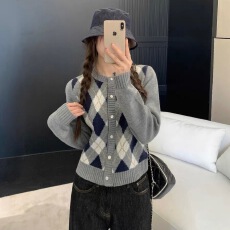批发韩系复古学院风菱格灰色毛衣开衫外套女慵懒风百搭针织短上衣