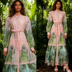 批发法式度假风绝美仙气惊艳印花立领<b class='q'>连衣裙</b>女高级感蕾丝拼接收腰长裙