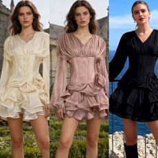 批发高定小众设计款V领松紧收腰立体花朵泡泡袖不规则荷叶边<b class='q'>连衣裙</b>短