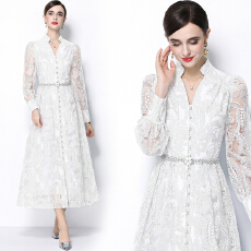 批发实拍法式名媛复古重工<b class='q'>蕾丝</b>刺绣立领高级感珍珠扣<b class='q'>连衣裙</b>送腰带