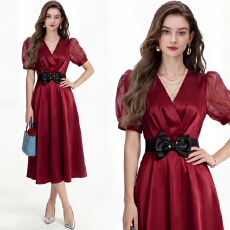 批发实拍优雅气质缎面V领<b class='q'>连衣裙</b>泡泡袖收腰显瘦A字裙中长礼服裙