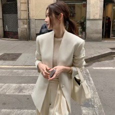 批发高级感白色小西装<b class='q'>外套</b>女2025春秋季新款小个子<b class='q'>西服</b>超好看气质名媛