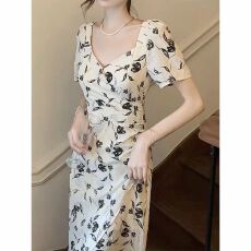 批发绝美<b class='q'>连衣裙</b>女小个子2026新款夏季高端精致收腰显瘦露背茶歇碎花裙