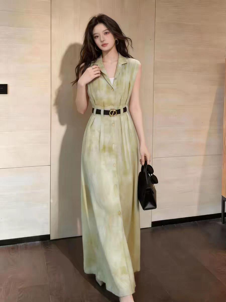 고급 센스 품격 녹색 민소매 여성 드레스 2026 여름 새로운 허리 수축 슬림해 보이는 폴로 칼라 출퇴근 바람 롱 스커트