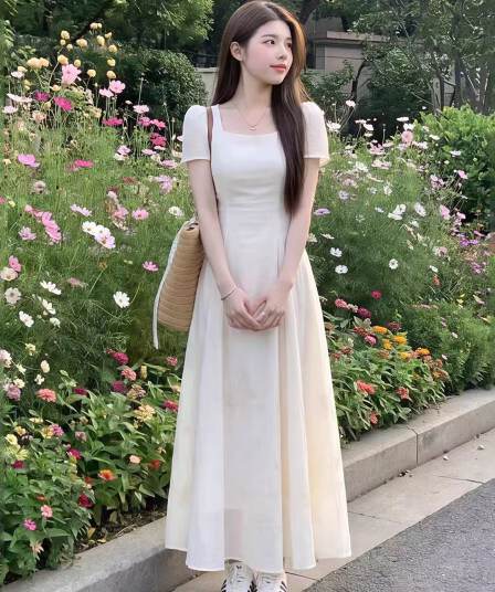 화이트 프랑스식 광장 칼라 여성 드레스 여름 2026 새로운 작은 키 고급 센스 허리 수축 슬림해 보이는 휴가 롱 스커트
