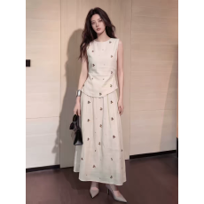 批发2026法式轻奢碎花刺绣<b class='q'>印花</b>背心半身裙两件套女夏季新款<b class='q'>套装</b>二件套