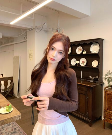puki 페이크 레이어드 행침 목 비틀림 맨위 발레 바람 배색 긴팔 만나는