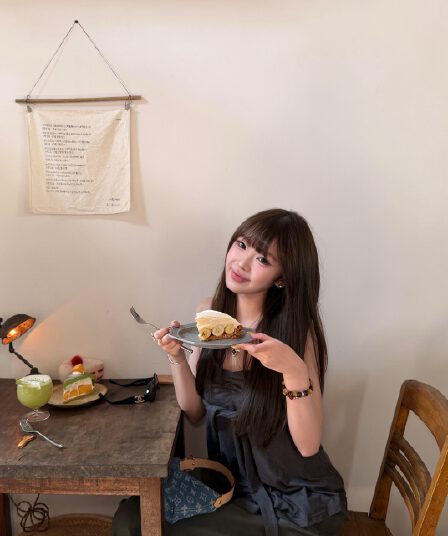 가슴 나비 넥타이 맨위 디자인 센스 몸매 가꾸기 슬림해 보이는 도루 가을 센스 캐미솔