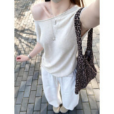 批发【一衣两穿】天丝<b class='q'>亚麻</b>短袖t恤女夏露肩卷边斜肩针织上衣