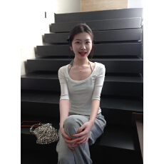 批发白色u领修身七分袖T恤女2026夏季挂脖吊带<b class='q'>中袖</b>两件套