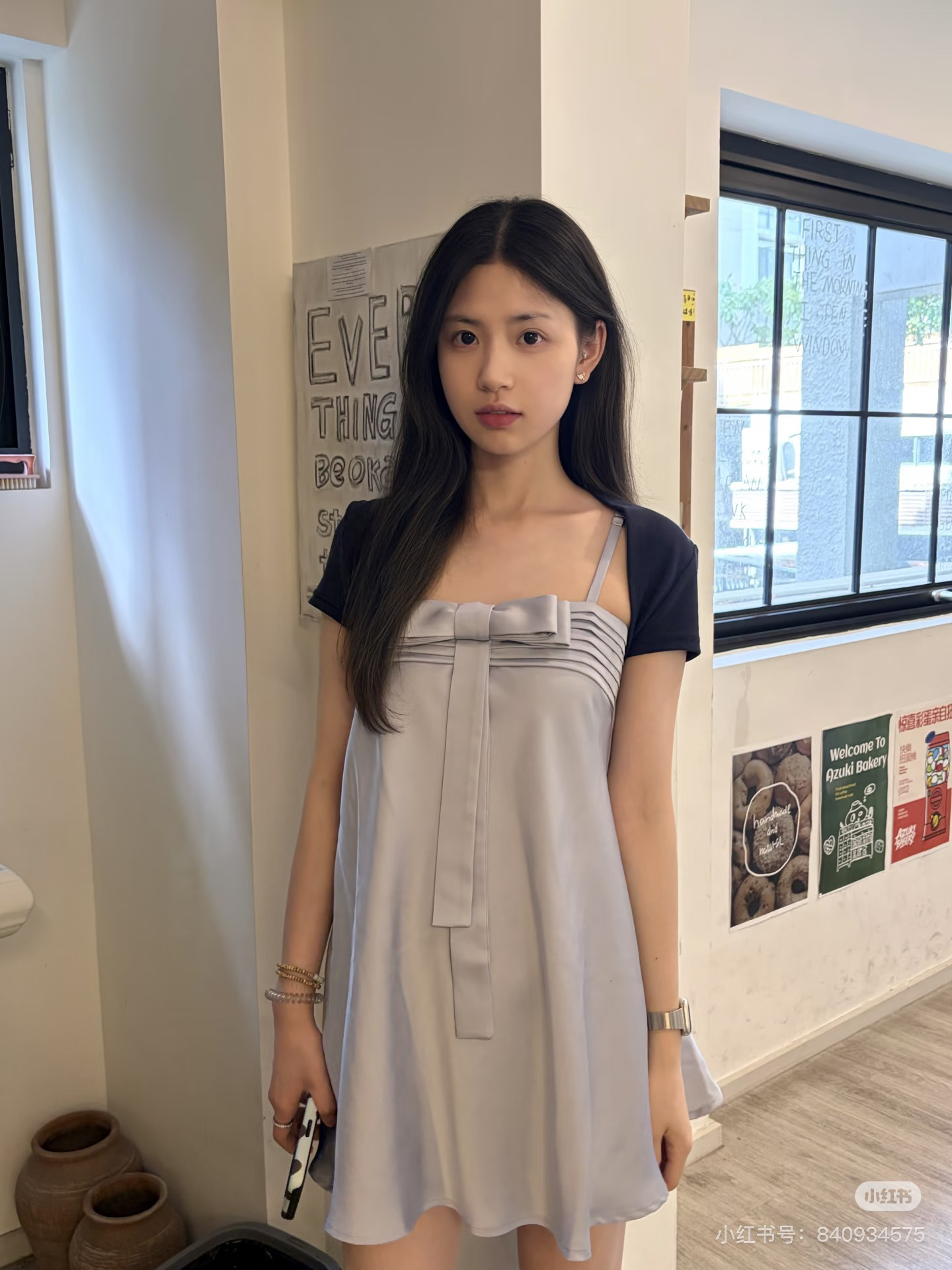오리지널 휴가 바람 새틴 슬립 여성 드레스 나비 매듭 디자인 센스 품격 한 마디 짧은 치마