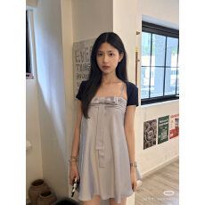 批发原创度假风缎面吊带<b class='q'>连衣裙</b>女蝴蝶结设计感气质a字短裙子