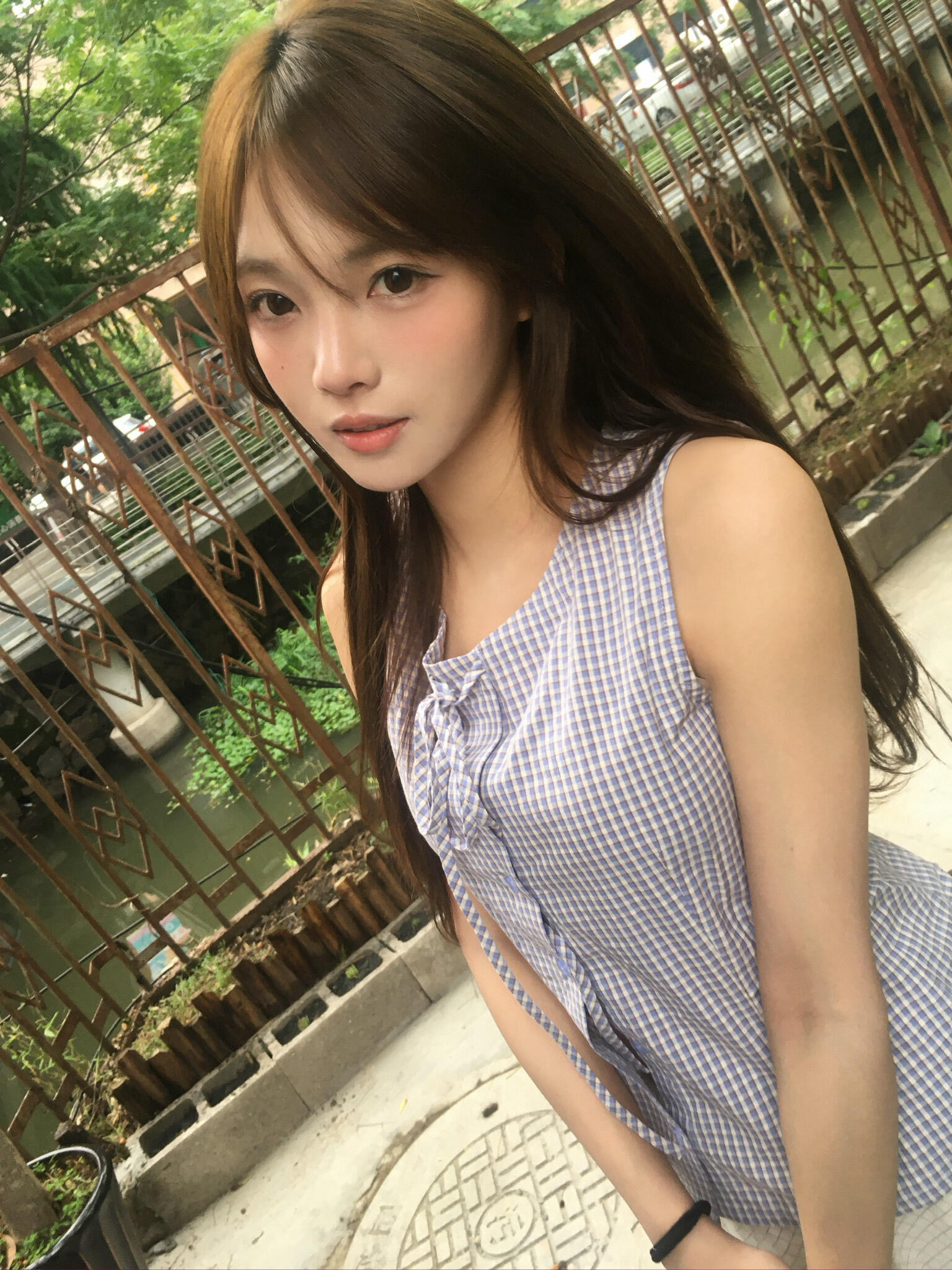2026 ss 연한 자주색 레이스업 체크무늬 민소매 셔츠 망사 꽃밭 반신 스커트 투피스 세트