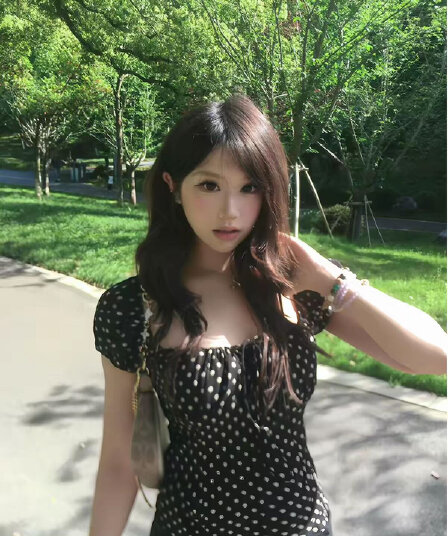 miu 부서 도트 무늬 반팔 여성 셔츠 여름 착용 가져 가라. 부서 벨트 측면 칼라 셔츠 몸매 가꾸기 슬림해 보이는 순수한 욕망 달콤함 맨위
