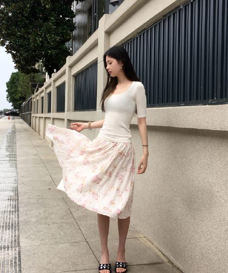 오리지널 초여름 정원 핑크색 질감 센스 꽃무늬 플리츠 반신 스커트 캐주얼 휴가 바람 우산 치마