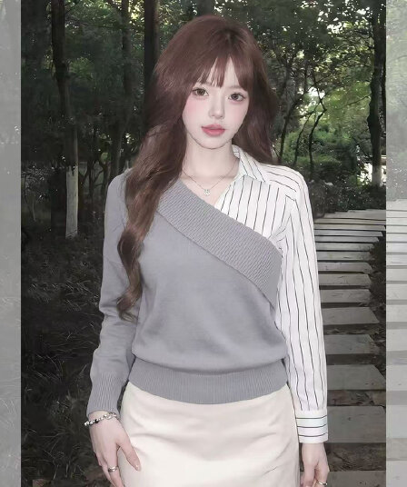 회색 페이크 레이어드 십자가 V넥 여성 셔츠 이른 가을 2026 년 새로운 디자인 센스 프랑스식 사소한 외국 가스 맨위