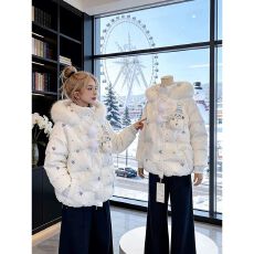 批发2026年新款雪地少女风雪花雪人毛领连帽<b class='q'>羽绒服</b>女加厚冬季外套