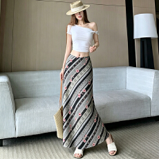 批发度假泰式复古斜条纹复古碎花<b class='q'>长裙</b>雪纺半裙夏季新款<b class='q'>包臀</b>A字鱼尾裙
