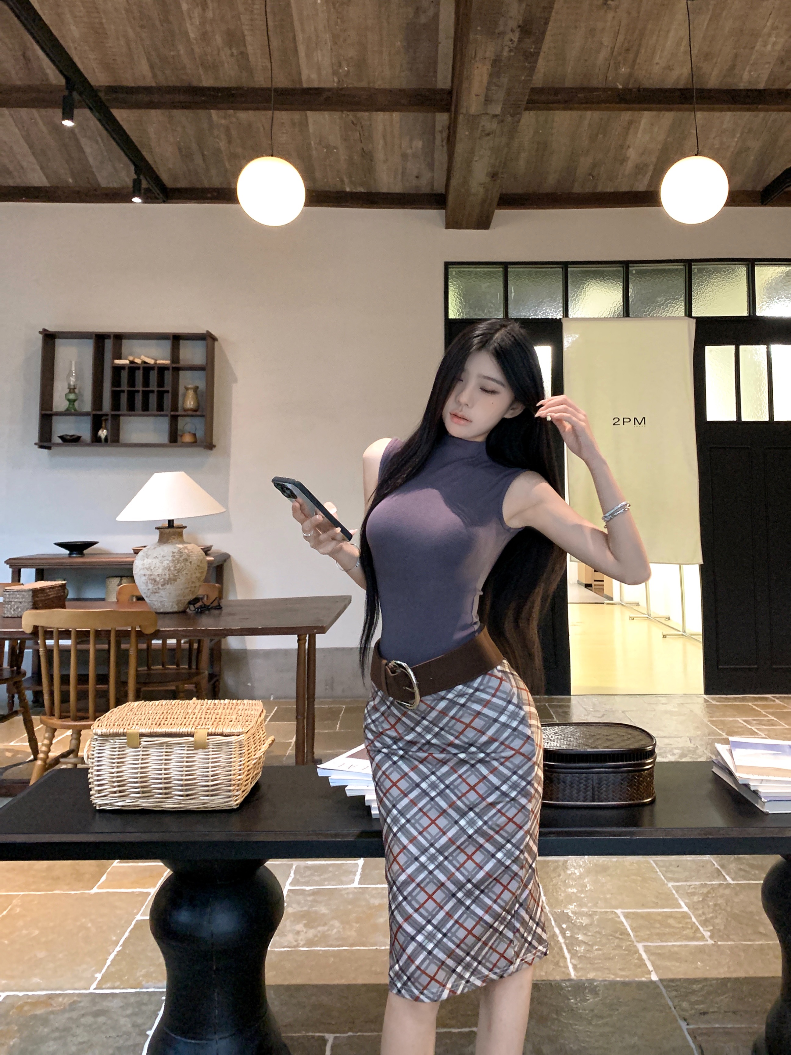 실사 정가 반하이넥 민소매 조끼 다용도 맨위 봄 여름 레트로 섹시함 체크무늬 타이트 스커트 반신 치마 세트