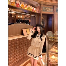 批发实拍实价 <b class='q'>娃娃</b>领撞色蝴蝶结针织衫+高腰显瘦百褶半身<b class='q'>裙</b>针织两件套