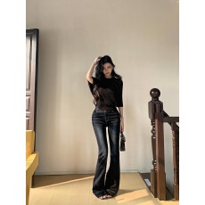 批发实拍实价 隐形的蝙蝠袖坑条针织上衣V腰丰胯修身显瘦微喇叭牛仔裤