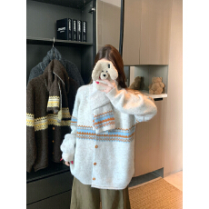 批发实拍大码女秋冬宽松复古费尔岛提花配围巾毛衣外套休闲软糯针织衫