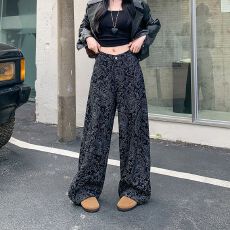 批发实拍实价~印花休闲弯刀牛仔<b class='q'>裤</b>女秋季新款高腰宽松显瘦直筒香蕉<b class='q'>裤</b>