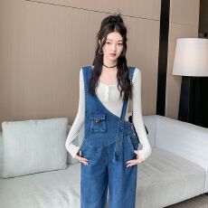 批发实拍实价~不对称小腰包牛仔背带裤女<b class='q'>秋</b>季新款金属扣百搭阔腿长裤