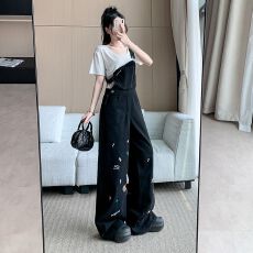 批发实拍实价~童趣刺绣黑色牛仔背带裤女重工减龄宽松显瘦直筒阔腿裤