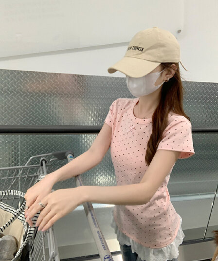 실사 특별 가격 반팔 티셔츠 여성 의류 여름 새로운 한 부서 나비 매듭 몸매 가꾸기 도트 무늬 레이스 밑단 라운드 넥 맨위