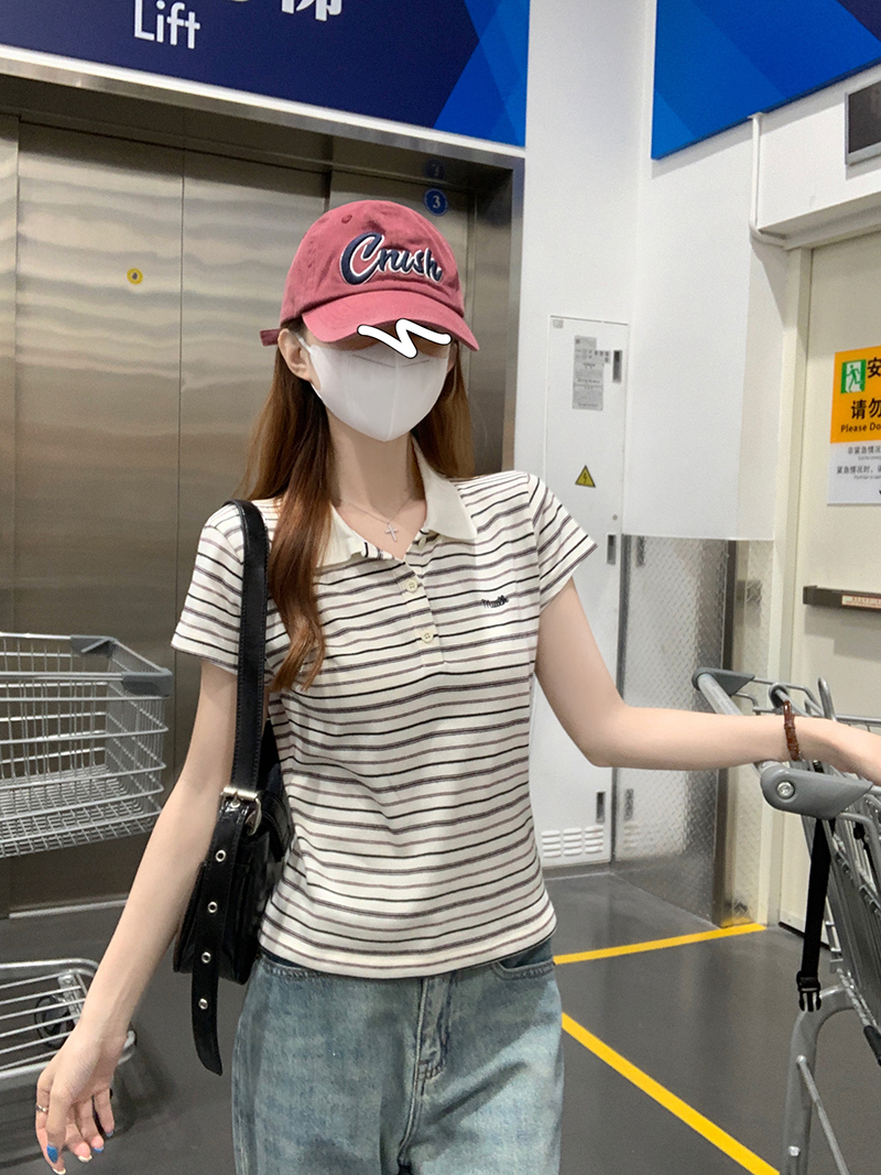 실사 정가 반팔 티셔츠 여성 의류 여름 새로운 디자인 센스 아메리칸 스트라이프 자수 배색 POLO 칼라 맨위