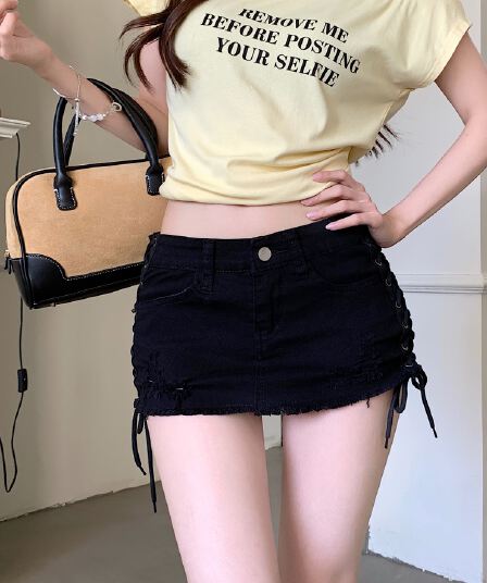 실사 핫걸 검정색 섹시함 측면 홀로우 아웃 데님 반신 스커트 여성 여름 품격 로우 웨이스트 한 마디 타이트 스커트 미니 스커트