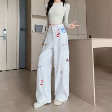 批发实拍实价~<b class='q'>白色</b><b class='q'>牛仔裤</b>女美式趣味苹果小狗刺绣做旧水洗直筒工装裤