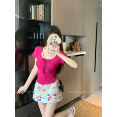 批发实拍实价 短袖<b class='q'>T</b><b class='q'>恤</b>女夏甜美减龄蕾丝边短款显瘦上衣碎花半裙两件套