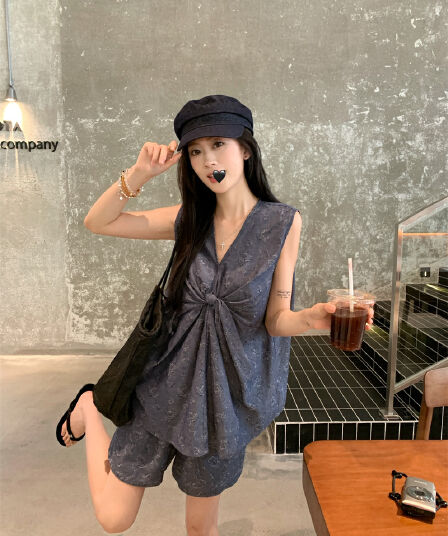 실사 정가 V넥 비틀림 자수 민소매 조끼 캐주얼 바지 패션 캐주얼 고급 센스 투피스 슈트