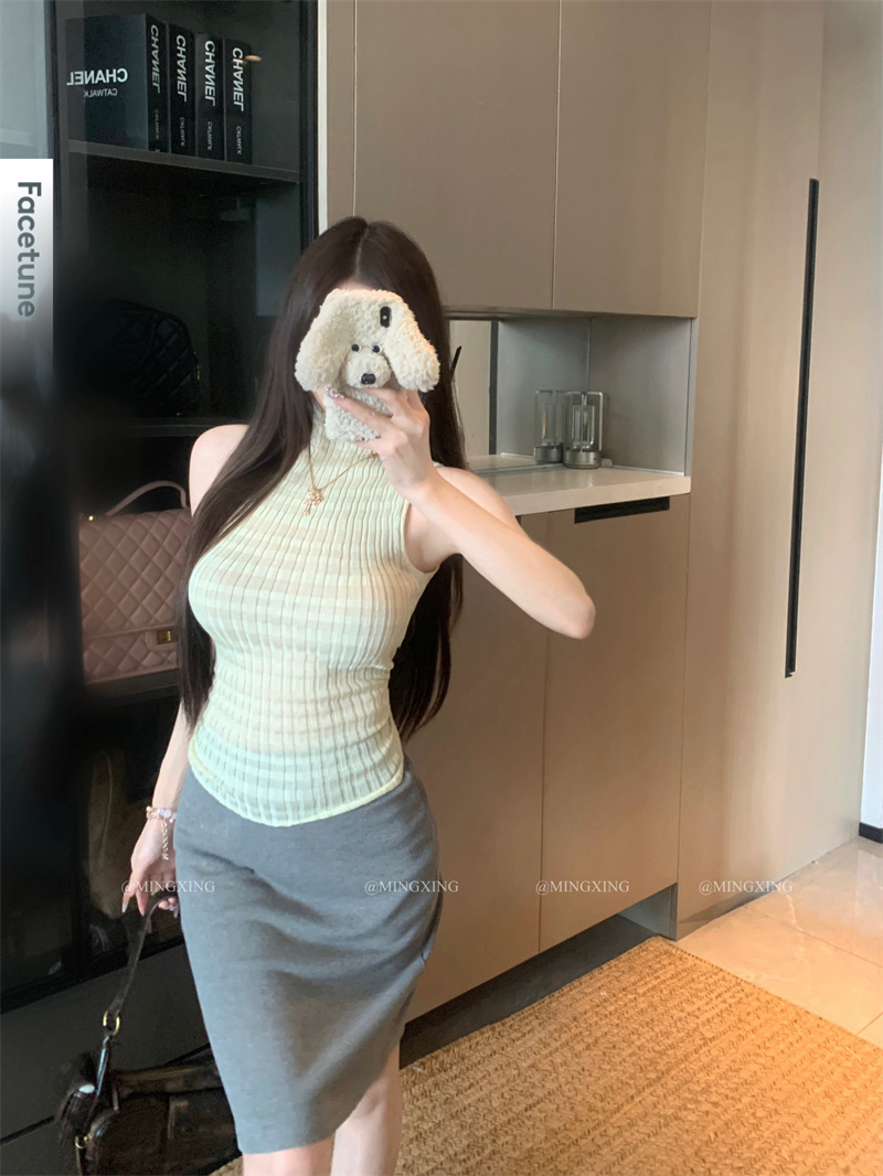 실사 정가 조끼 여성 여름 외출용 2026 새로운 니트 반하이넥 디자인 센스 몸매 가꾸기 민소매 맨위 여성