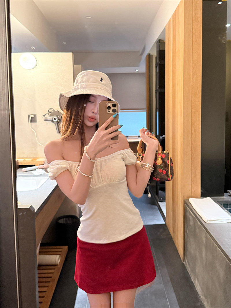 실사 정가 손 맵시 수직 구덩이 기사 질감 보트넥 순수한 욕망 티셔츠 화이트 반팔 빨간색 미니 스커트 투피스 세트