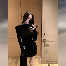 批发赫本风<b class='q'>黑色</b>针织包臀连衣裙子女秋冬2025新款轻熟气质修身打底短裙